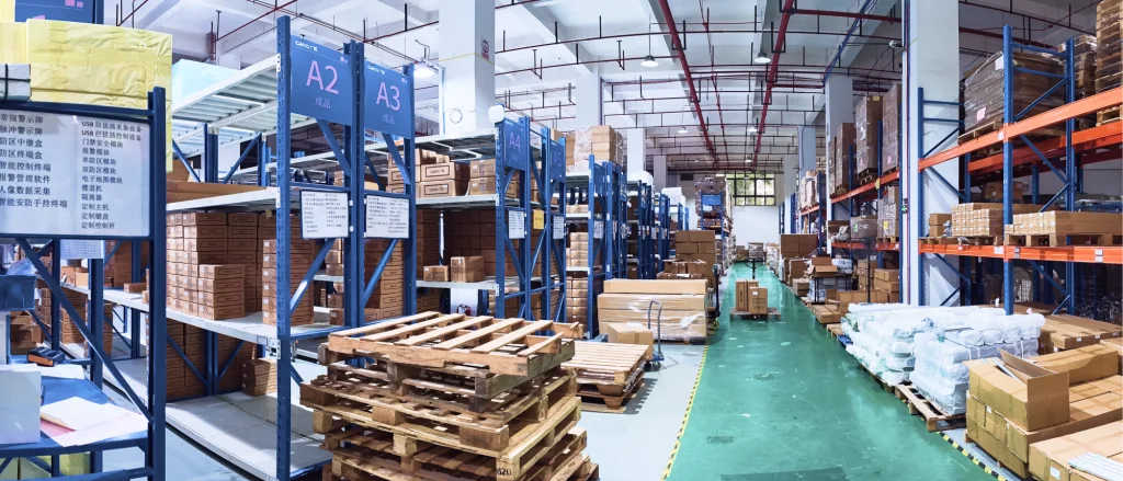 Gato warehouse storage and shipment preparation